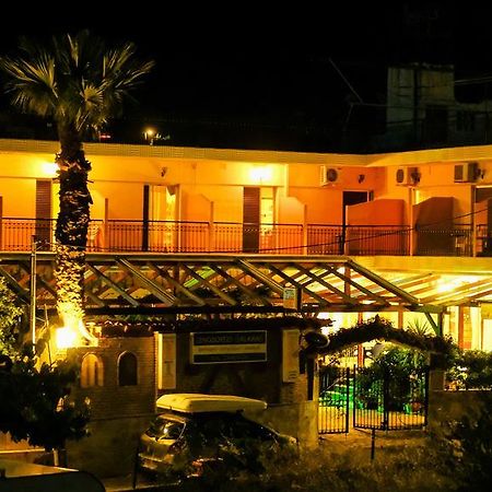 Hotel Galaxias Agioi Pandes Exterior photo