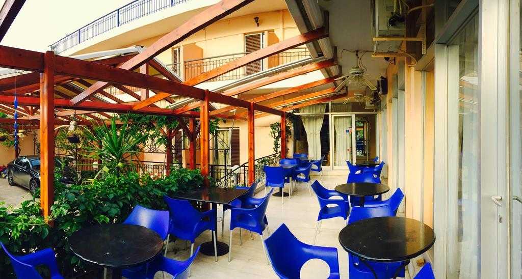 Hotel Galaxias Agioi Pandes Exterior photo